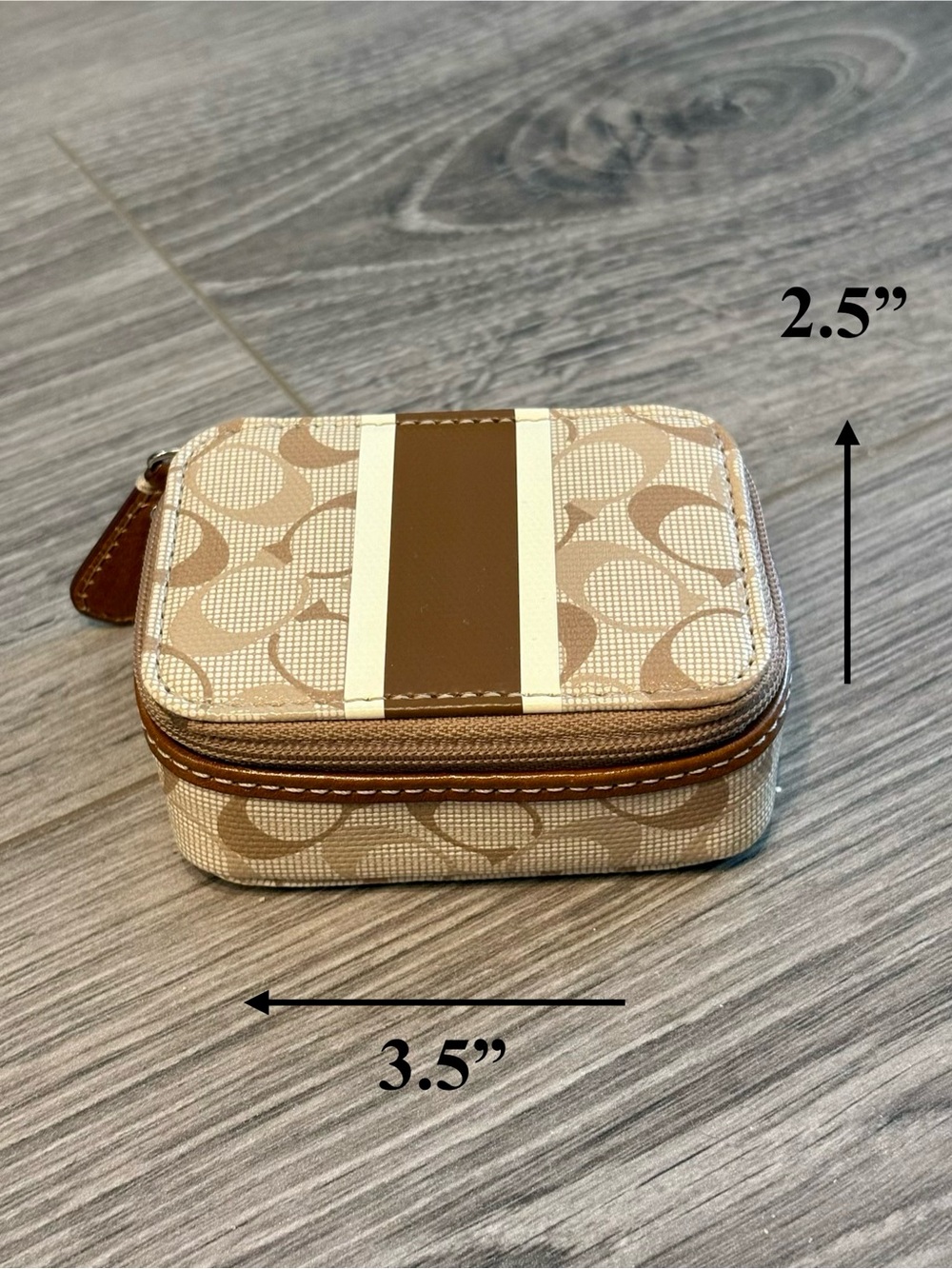 Vintage Rare COACH Chelsea Signature
Triple Pill Case-Brown/White/Tan
